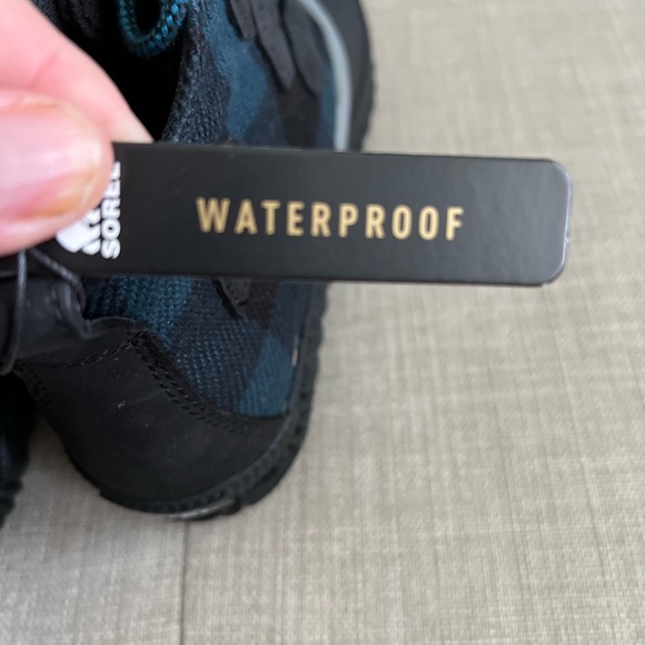 NWT Sorel Women’s Out N About Buffalo Plaid Booties - Picture 8 of 10